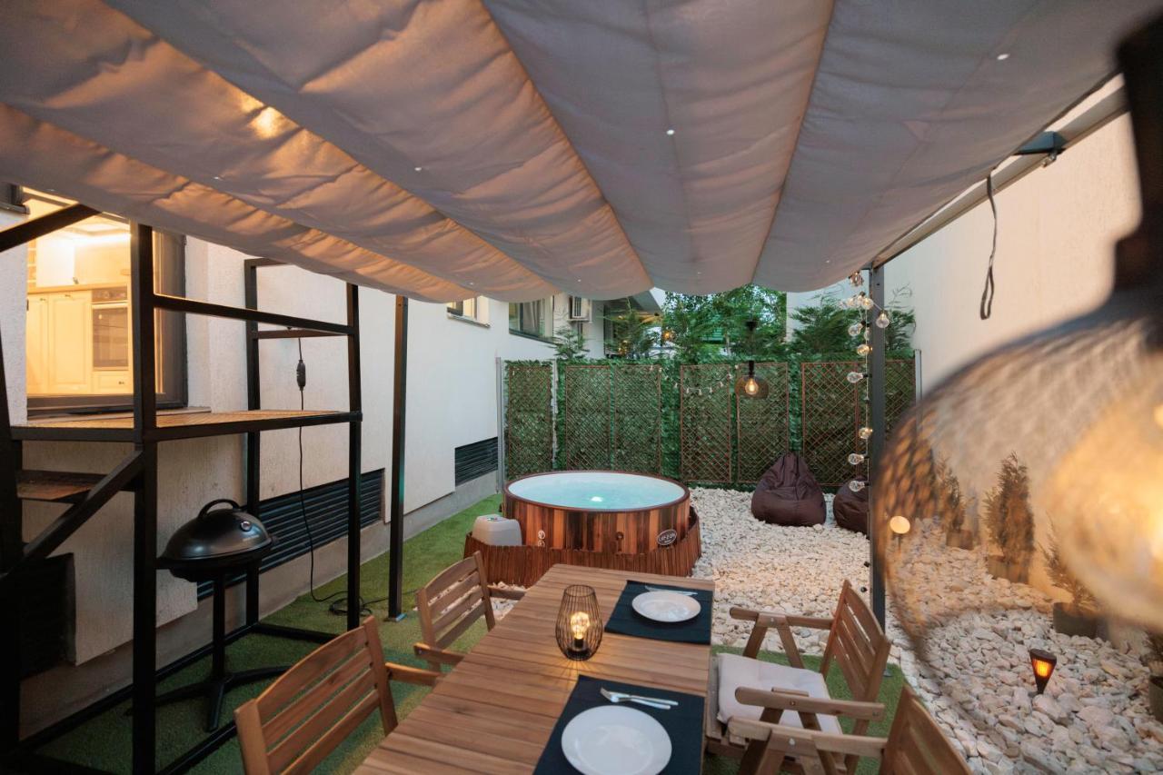 Апартаменти Downtown Hidden Garden With Jacuzzi In Бухарест Екстер'єр фото